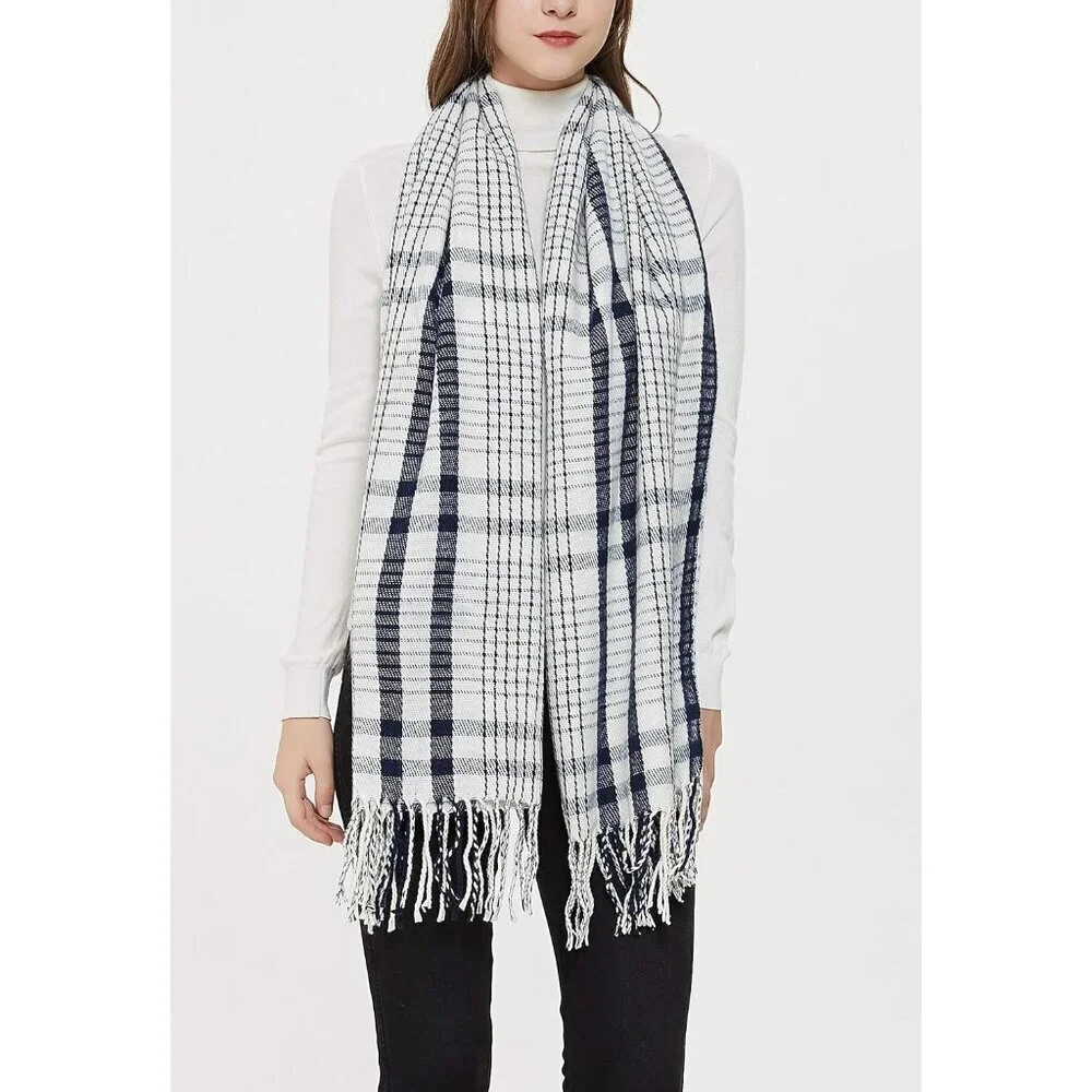 Women's Small Plaid Black White Fashion Shawl Big Grid Winter Warm Lattice Scarf